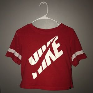 nike red cropped jersey